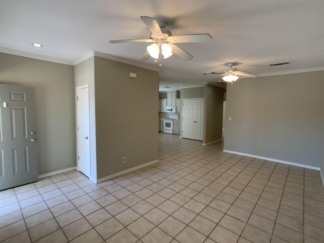 700 Hi Cir W in Horseshoe Bay, TX - Building Photo - Building Photo