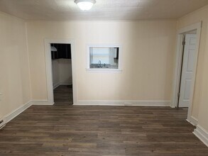 826 Cantwell St in Charlotte, NC - Building Photo - Building Photo