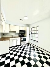 323 Gill Ln in Iselin, NJ - Building Photo - Building Photo