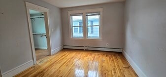 71 S Quinsigamond Ave in Shrewsbury, MA - Building Photo