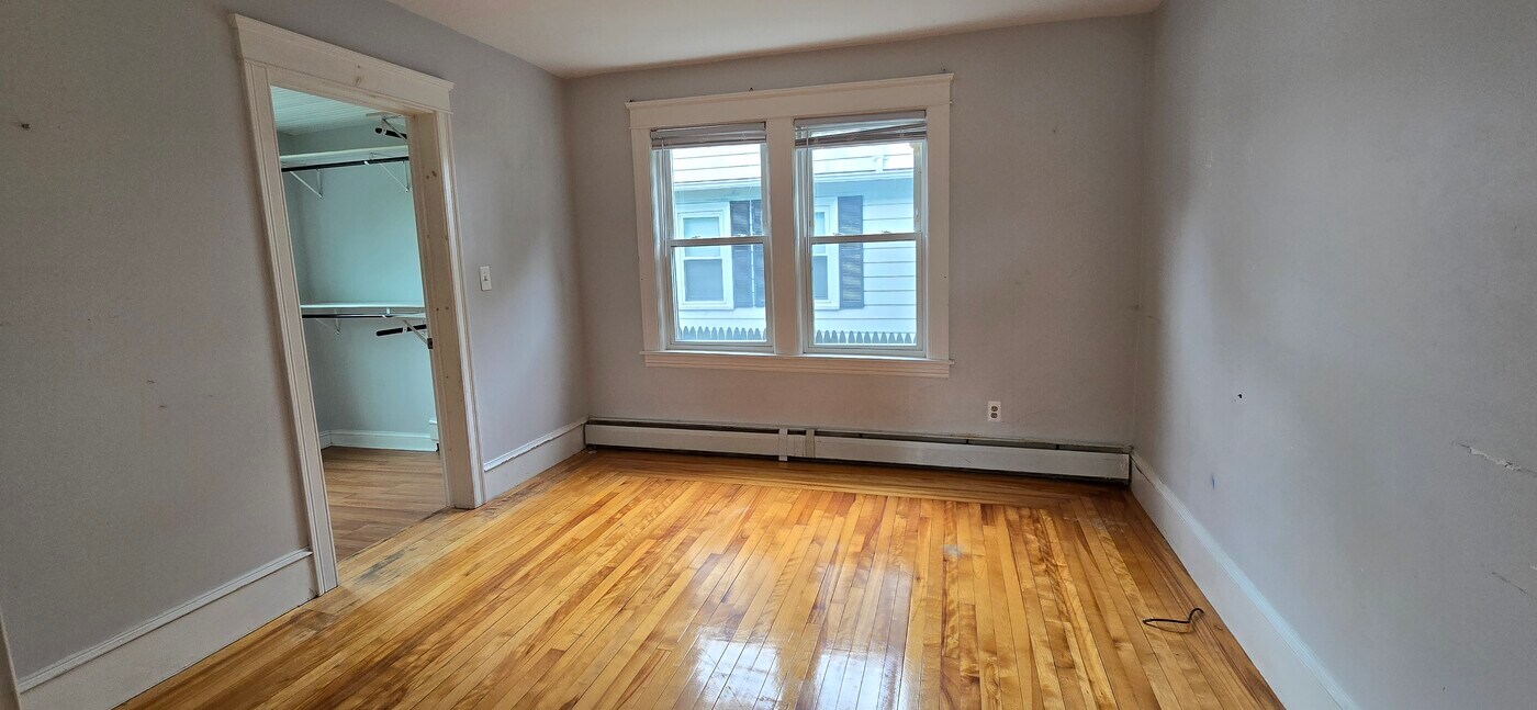 71 S Quinsigamond Ave in Shrewsbury, MA - Building Photo