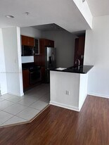 18800 NE 29th Ave, Unit 808 in Aventura, FL - Building Photo