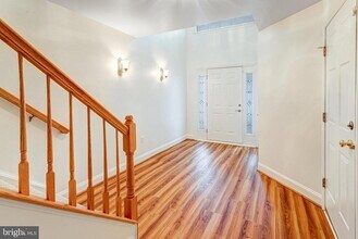 14217 Hunters Run Way in Gainesville, VA - Building Photo - Building Photo