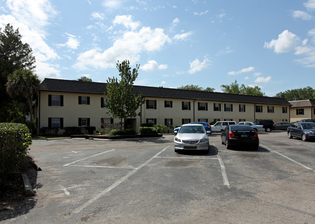 Victoria Villas Apartments in Ocala, FL - Building Photo - Building Photo