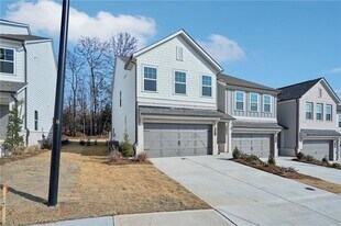 5321 Frontier Ct in Flowery Branch, GA - Building Photo