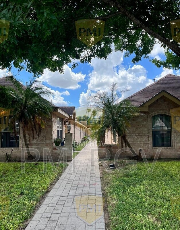 property at 3802 S Radisson Ave