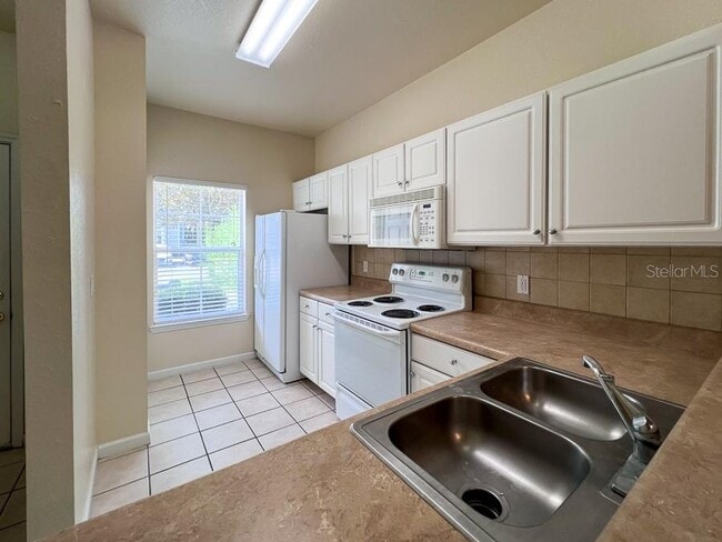 4886 NW 46th Pl in Gainesville, FL - Building Photo - Building Photo