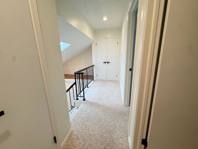 2 Shanbrook Dr in Rochester, NY - Building Photo - Building Photo