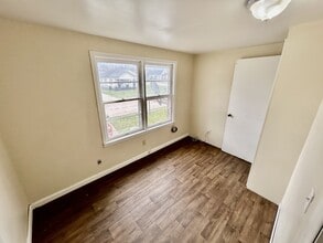 427 S Center Ave in Ada, OK - Building Photo - Building Photo