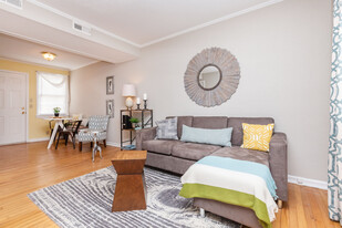 Cottage Grove Apartments and Townhomes in Newport News, VA - Building Photo