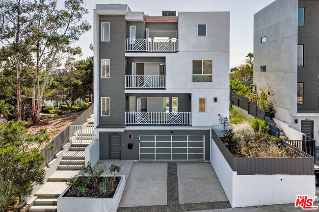 1655 Sargent Ct in Los Angeles, CA - Building Photo - Building Photo