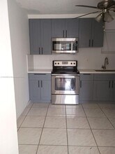 1800 SW 25th St in Miami, FL - Building Photo - Building Photo