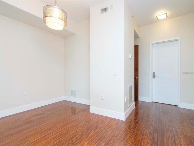 111 N 12th St in Tampa, FL - Building Photo - Building Photo