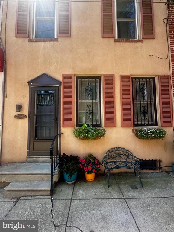 property at 1740 Rodman St