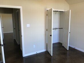 200 Quail Hollow Ln in Woodway, TX - Building Photo - Building Photo