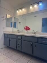 13825 Beaver St in Sylmar, CA - Foto de edificio - Building Photo