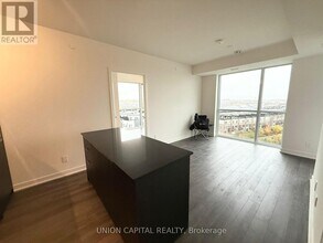 3071 Trafalgar Rd in Oakville, ON - Building Photo - Building Photo