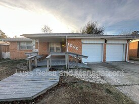 1020 SW 68th St in Oklahoma City, OK - Building Photo