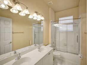 19245 SW 41st St in Miramar, FL - Building Photo - Building Photo