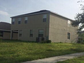 10404 White Peacock Pl in Riverview, FL - Building Photo - Building Photo