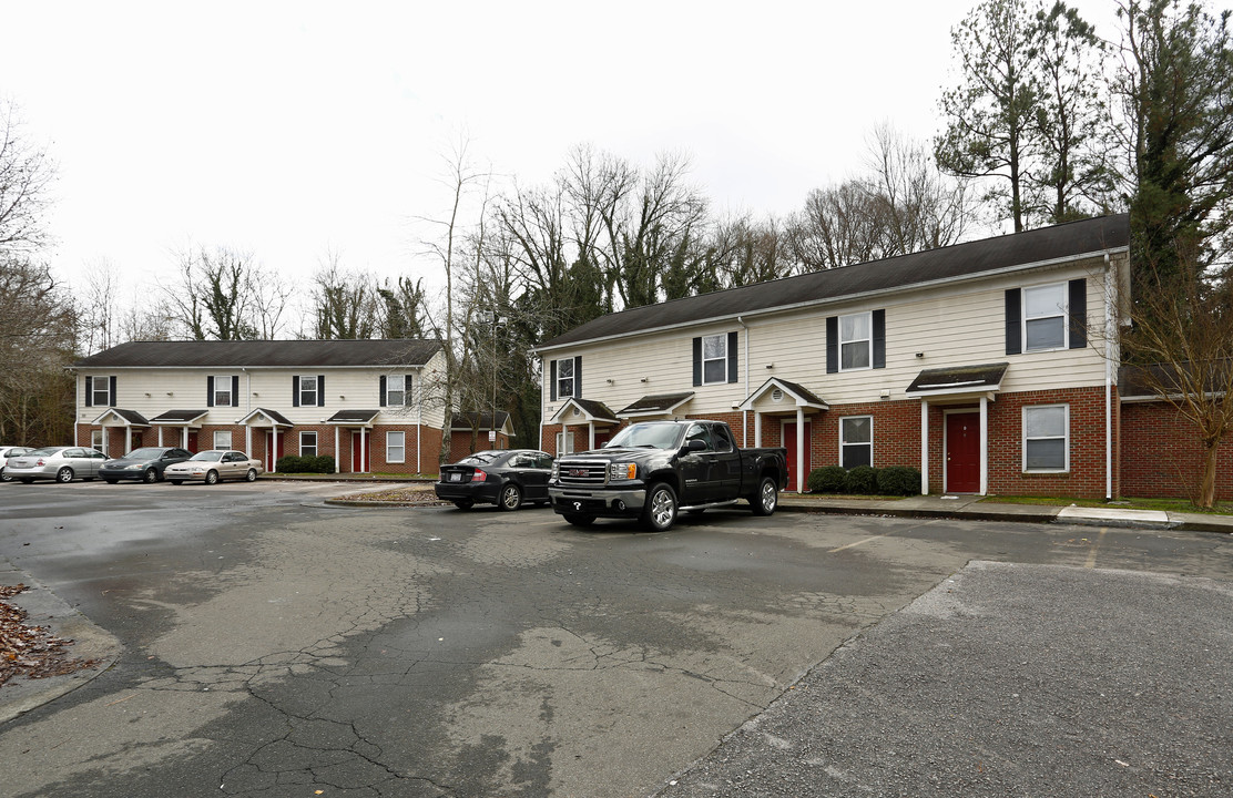 Morehead Glen Apartments in Durham, NC - Building Photo