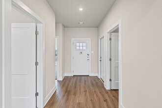 8110 Bridgepointe Dr in Temple, TX - Building Photo - Building Photo