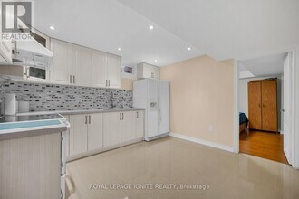 71 Forestbrook Dr in Markham, ON - Building Photo - Building Photo