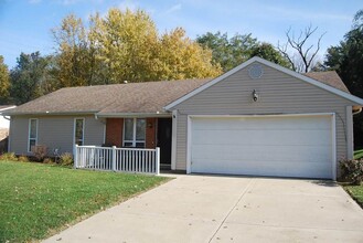 407 Cedar Cliff Rd in Richmond, IN - Foto de edificio - Building Photo