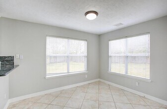 2301 Wimberly Dr in Deer Park, TX - Building Photo - Building Photo