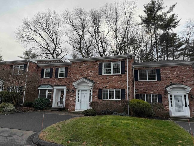 property at 6 Tunxis Village