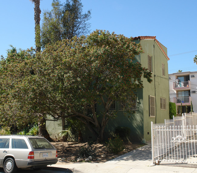 863 N Alexandria Ave in Los Angeles, CA - Building Photo - Building Photo