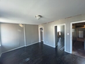 101 N George St-Unit -Apt 2 in Pottsville, PA - Foto de edificio - Building Photo
