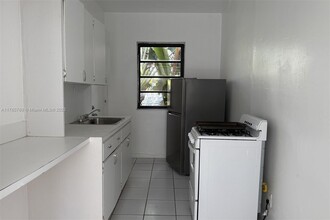 411 Meridian Ave in Miami Beach, FL - Building Photo - Building Photo