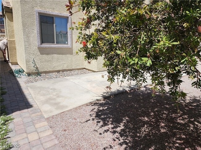 6434 N Buttercup Creek St in North Las Vegas, NV - Foto de edificio - Building Photo