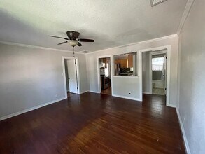 4300 Valentine St in Fort Worth, TX - Building Photo - Building Photo