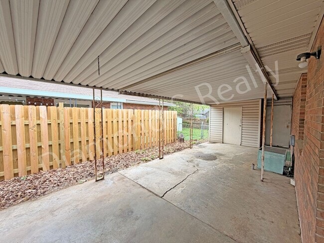 2015 E Page St in Springfield, MO - Building Photo - Building Photo