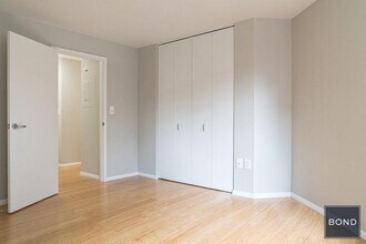 520 Second Avenue in New York, NY - Building Photo - Building Photo