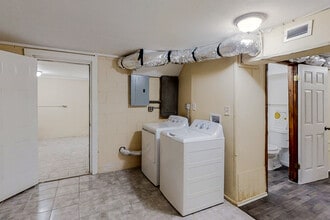 845 Brian Ln in Forest Park, GA - Building Photo - Building Photo