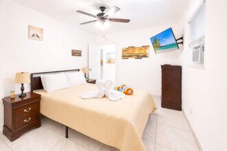 324 Van Buren St, Unit SI FL1-ID1358004P in Hollywood, FL - Foto de edificio - Building Photo