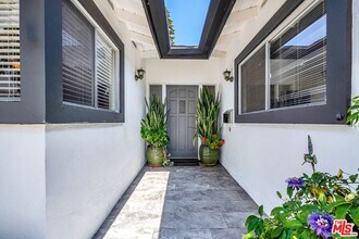 8732 Villanova Ave in Los Angeles, CA - Building Photo - Building Photo