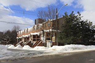 10 Reidmount Ave in Toronto, ON - Building Photo