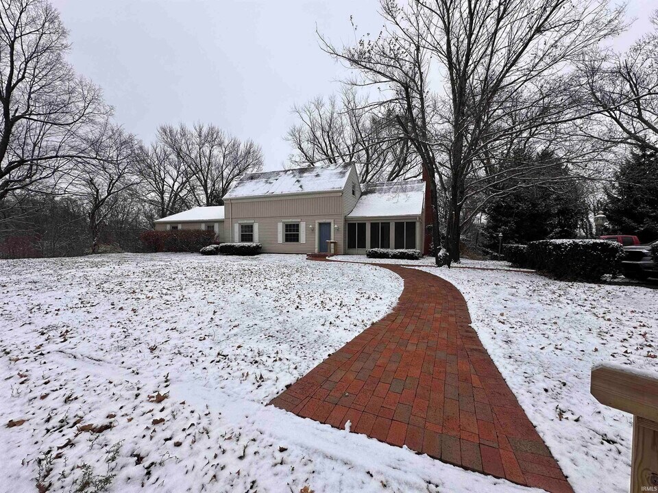 4315 Stringtown Rd in Evansville, IN - Building Photo