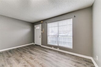 2400 Jupiter Rd in Plano, TX - Building Photo - Building Photo