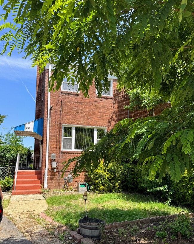 property at 22 Underwood Pl