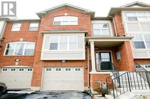 3086 Stornoway Cir in Oakville, ON - Building Photo