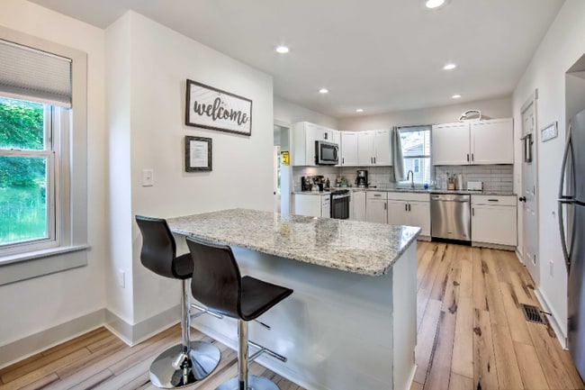 124 N Ronks Rd in Ronks, PA - Foto de edificio - Building Photo