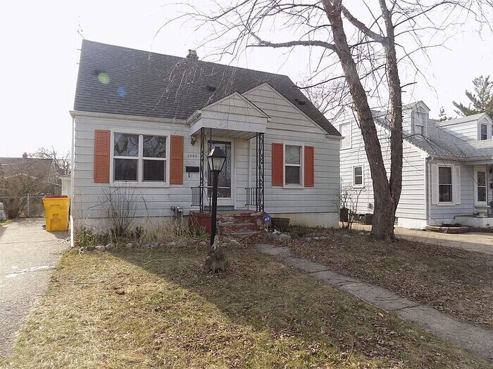 2045 Central St in Ferndale, MI - Building Photo