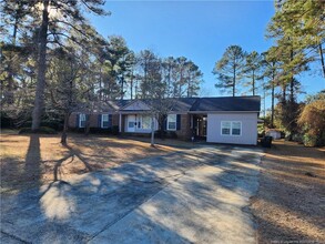 327 Stacy Weaver Dr in Fayetteville, NC - Building Photo - Building Photo