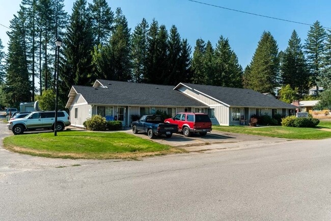 property at 427 W Willow St