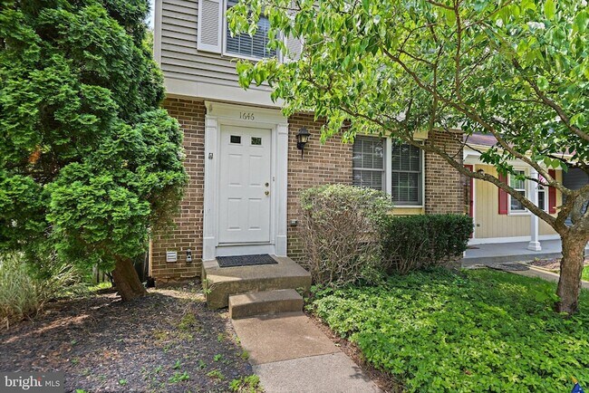 1646 Barnstead Dr in Reston, VA - Building Photo - Building Photo